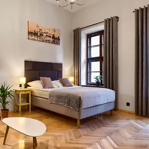 Comfortable In The Old Town Of Apartament Kraków